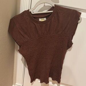 Elegant Brown V-Neck Blouse with Cap Sleeves and Smocked Fitted Style
